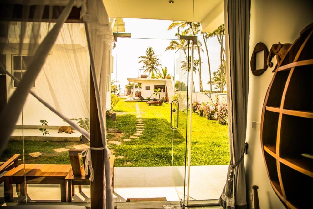 Infinity Of Sri Lanka Hotel Paiyagala Exterior photo